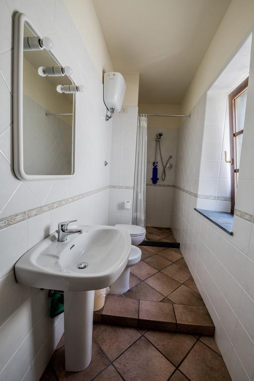 Cottage House Il Palazzetto Кастельнуово-ді-Гарфаньяна Екстер'єр фото